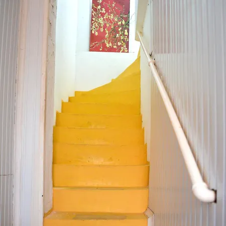 Manesko House Apartment