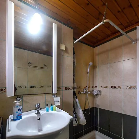 Manesko House アパート *