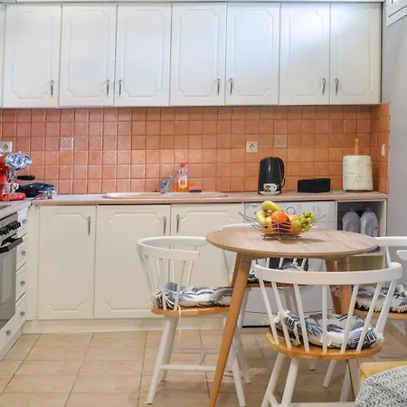 アパート Manesko House